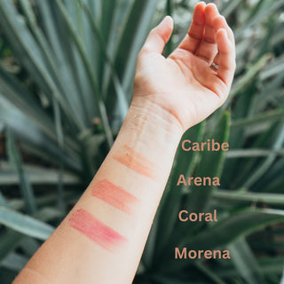 Bálsamo labial con protección