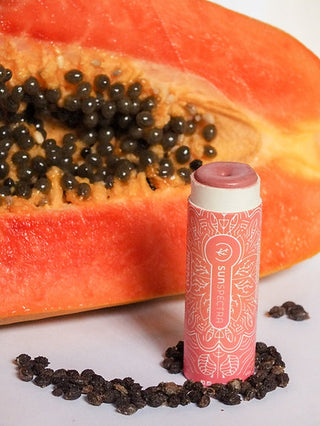 Bálsamo labial con protección